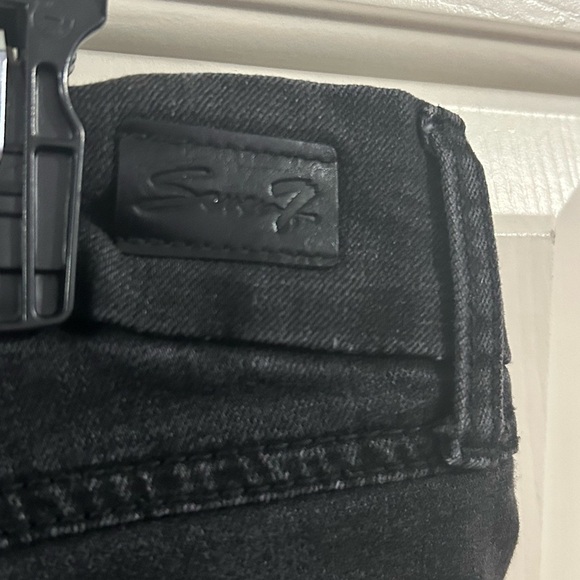 Seven7 Women’s Size 12 Black High Rise Tummyless Distressed Skinny Jeans - Picture 6 of 12